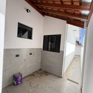 Casa para Venda com 2 Dormitórios, Suíte e Cozinha Americana em Saltinho/SP
